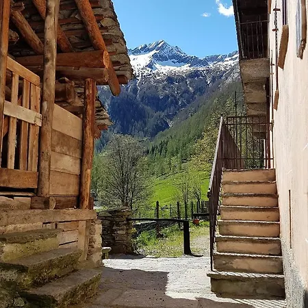 La Casa Del Folletto Bed and breakfast Carcoforo